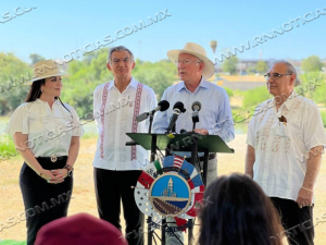 Embajador Ken Salazar visita los dos Laredos; Hablo de migración y fentanilo