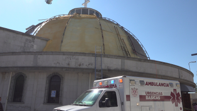 VIDEO Se incendia c&uacute;pula de Parroquia por corto circuito en Nuevo Laredo