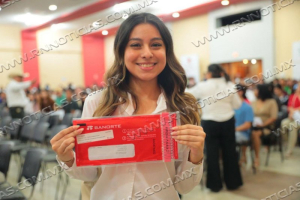 LLAMAN A ESTUDIANTES BENEFICIARIOS DE LA BECA JUNTOS POR LA EXCELENCIA UNIVERSITARIA A PRESENTAR BOLETA DE CALIFICACIONES