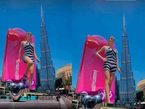 Barbie gigante de más de 600 metros sorprende a fans en Dubái
