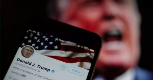 Trump pide a la corte que obligue a Twitter a reactivar su cuenta