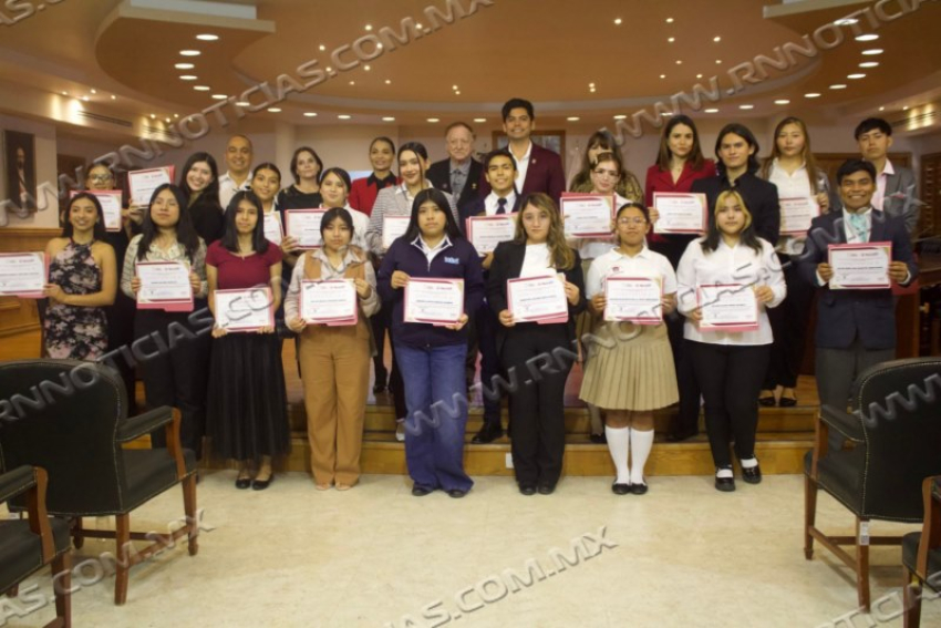 FORTALECE GOBIERNO MUNICIPAL PARTICIPACIÓN JUVENIL CON CONCURSO DE ORATORIA SOBRE LEGADO CARDENISTA