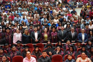 IMPULSA CARMEN LILIA CANTUROSAS EDUCACI&Oacute;N Y OPORTUNIDADES; EGRESAN MIL 650 J&Oacute;VENES DE LAS PREPARATORIAS MUNICIPALES