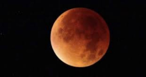 Luna de sangre: Te decimos cu&aacute;ndo ser&aacute; el primer eclipse lunar de 2025