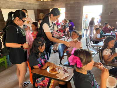 VIDEO Periodistas de Nuevo Laredo se suman para apoyar a escuela con gran necesidad
