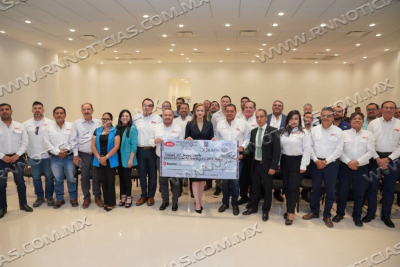 ENTREGA CMIC M&Aacute;S DE 900 MIL PESOS DE APOYO AL SISTEMA DIF Y FORTALECE LAZOS DE COLABORACI&Oacute;N CON MUNICIPIO E INSTITUCIONES EDUCATIVAS