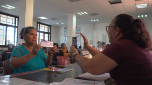 VIDEO Inicia registro de mujeres de 63 a 64 años para programa de pensión del Bienestar en Nuevo Laredo