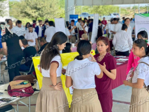 IMJUVE ACERCA PROGRAMAS Y SERVICIOS A M&Aacute;S DE 500 ESTUDIANTES DE LA PREPA ELENA PONIATOWSKA