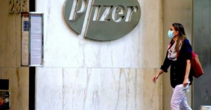 Pfizer inicia ensayo clínico de píldora contra Covid
