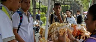 Urgen expulsar comida chatarra de las escuelas