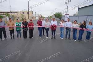 AVANZA TRANSFORMACI&Oacute;N DE CALLES EN COLONIA FRANCISCO VILLA; ALCALDESA CARMEN LILIA CANTUROSAS DA INICIO E INAUGURA OBRAS DE RECARPETEO
